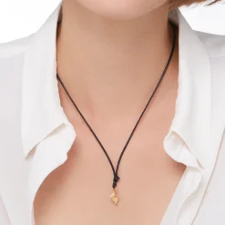 DMB2001 JUNIS 000OG 100 Dodo junior charm 18k yellow gold