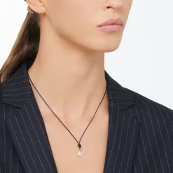 Alternative view of Ciondolo lettera "B" in oro rosa. Modello grande.