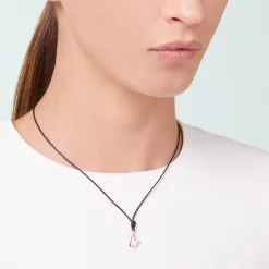 Alternative view of Ciondolo lettera "W" in oro rosa. Modello grande.