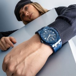 AI6007 PVC00 430 4 lifestyle 1