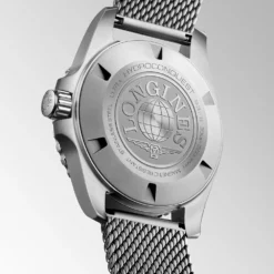 Alternative view of Longines Hydroconquest