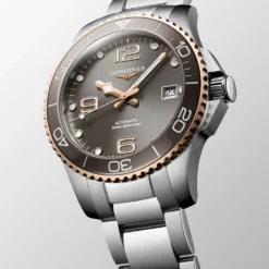 Alternative view of Longines Hydroconquest